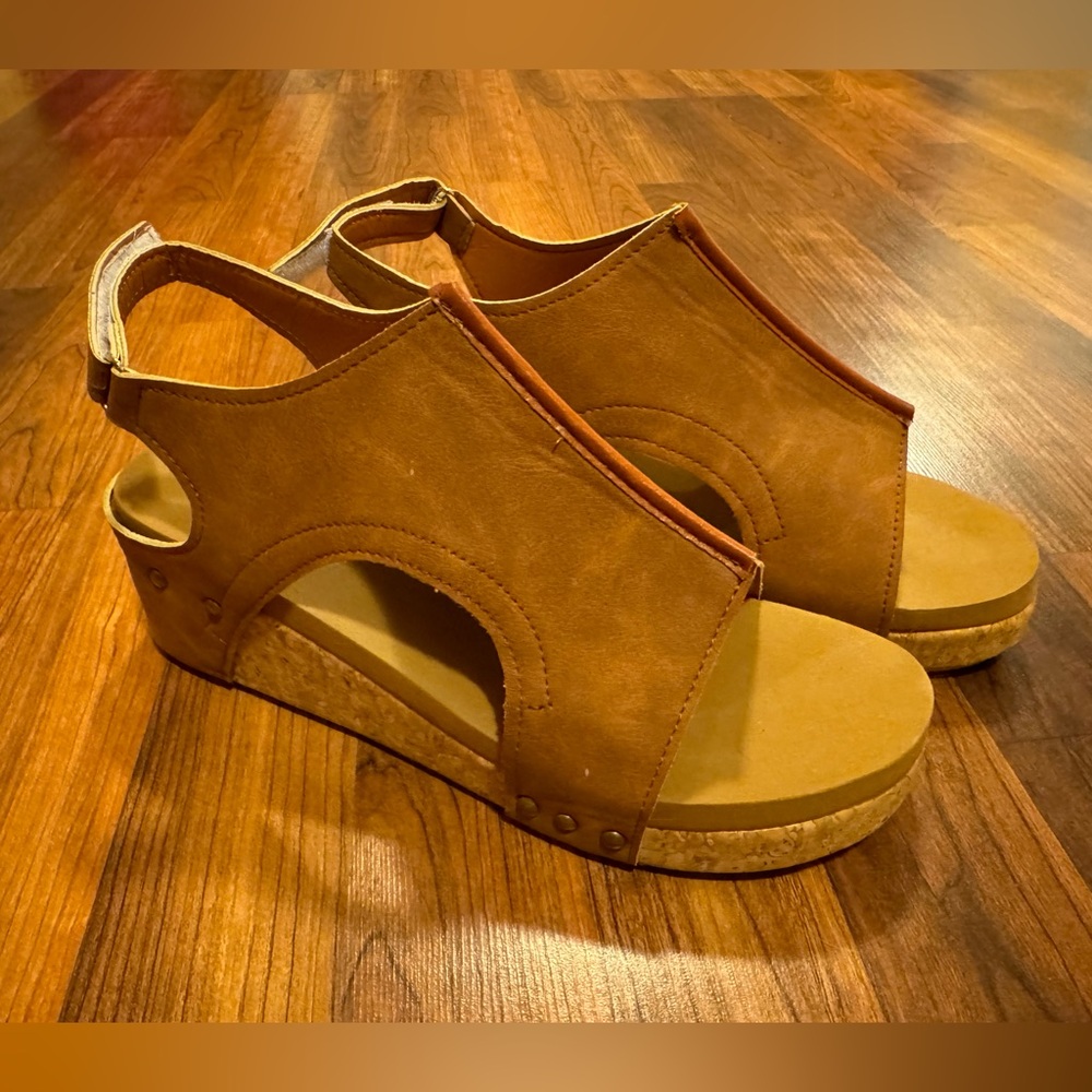 Platform sandals